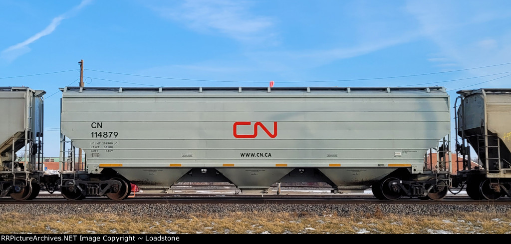 CN 114879